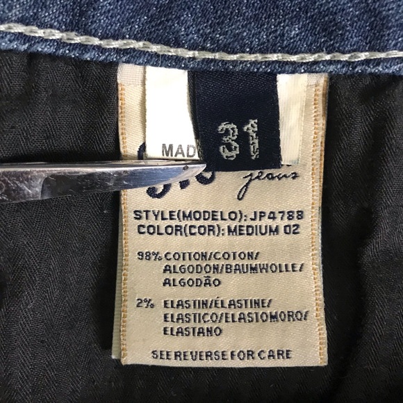 Miss Me Embroidered Cross Rhinestones Whiskered 5 Pocket Boot Cut Jeans Sz 31 - Picture 10 of 10